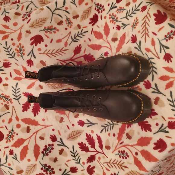 Dr. Martens Women's Shriver Hi Fashion Black Leather Platform Lace Up Boots - Picture 2 of 5